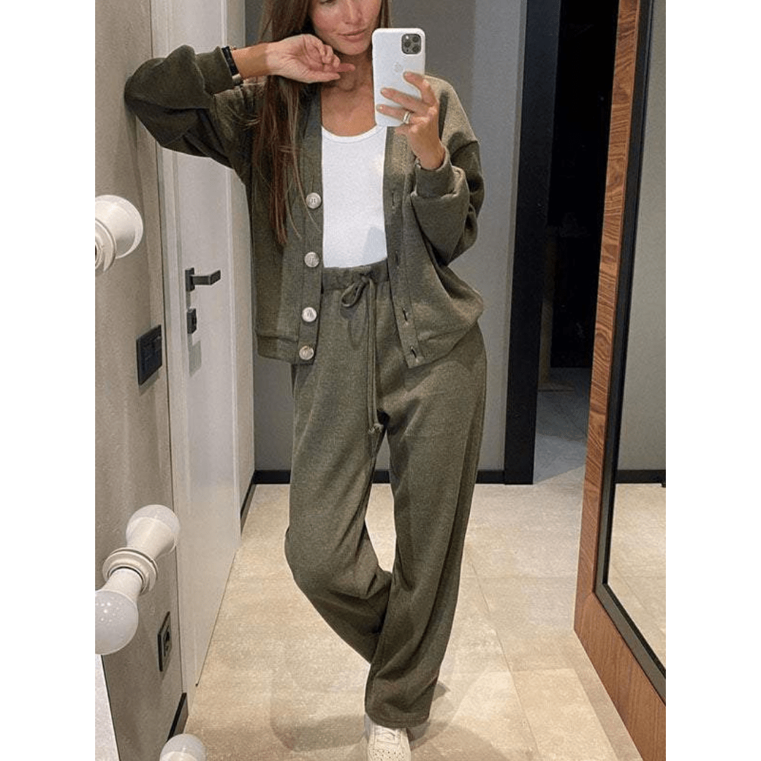 Elara Winter Knit Set – Women’s 2-Piece Cardigan & Pants